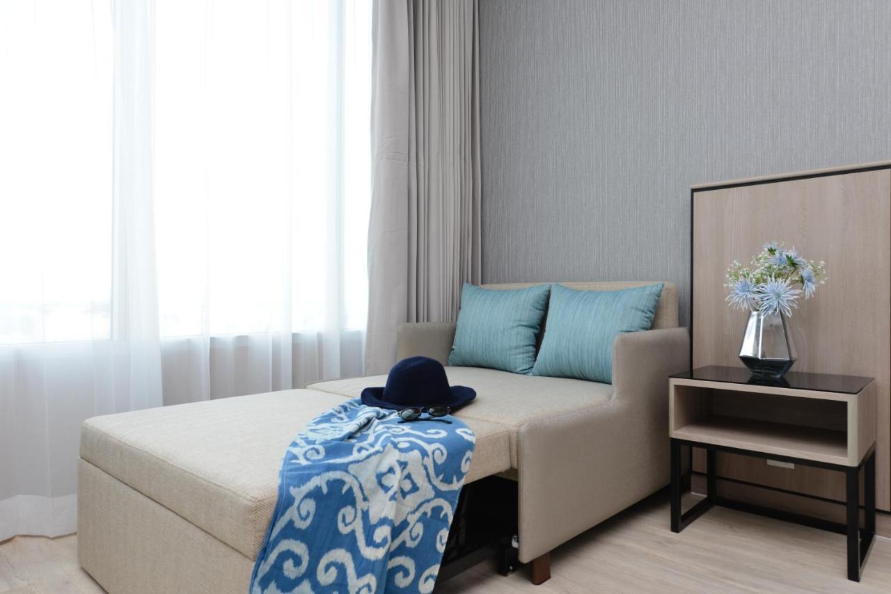 Centre Point Hotel Terminal21 Korat Nakhon Ratchasima Ngoại thất bức ảnh A sofa bed