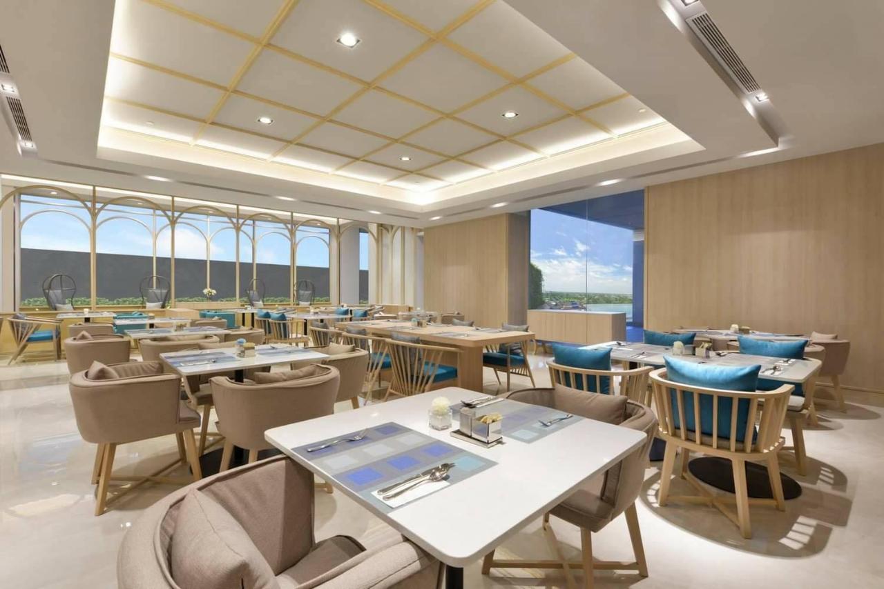 Centre Point Hotel Terminal21 Korat Nakhon Ratchasima Ngoại thất bức ảnh The restaurant