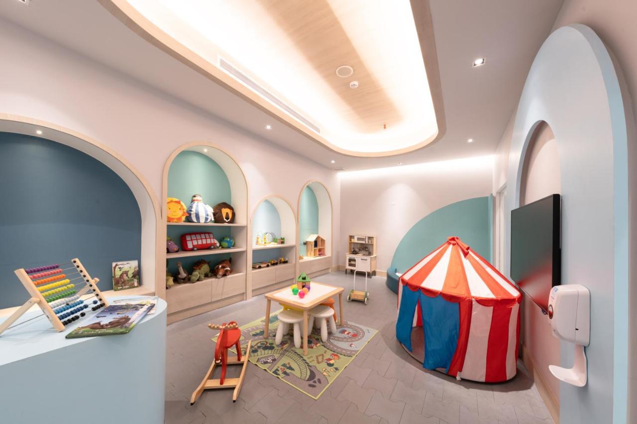 Centre Point Hotel Terminal21 Korat Nakhon Ratchasima Ngoại thất bức ảnh The Children's Hospital at Prince of Wales Hospital